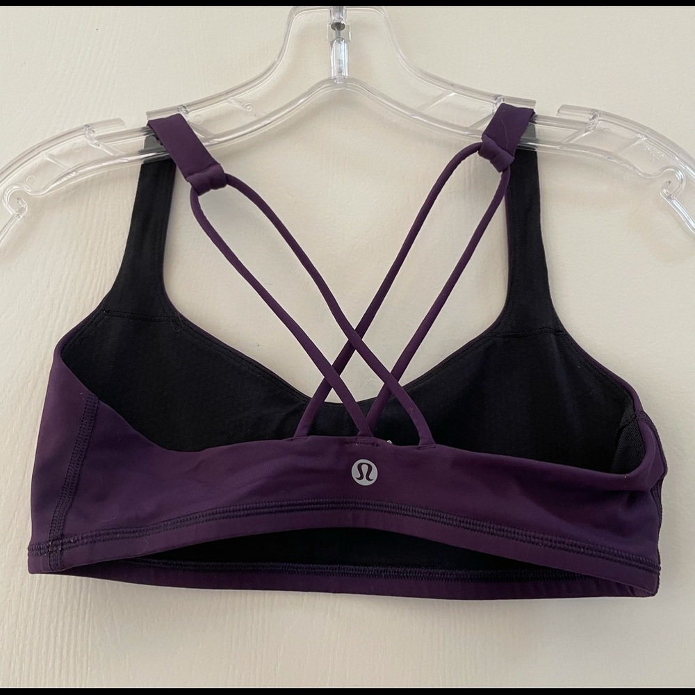 RARE LULULEMON! Like new. Excellent condition.  Best for A/B cup size